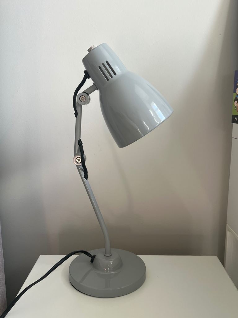 Moving out sale - bedside lamp 