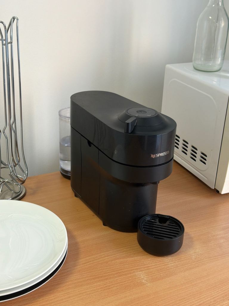 Nespresso Vertuo Pop Coffee Machine – Black, Good Condition