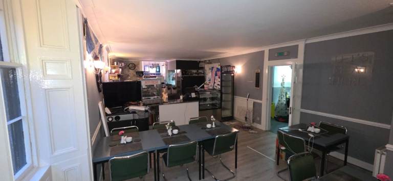 Pizza Takeaway & Dine-In Premises To Let