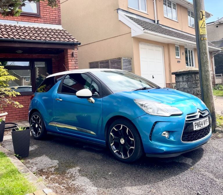 2014/64 Citroen DS3 1.6 e-HDi Airdream DStyle Plus 3dr HATCHBACK Diesel Manual in stunning rare blue
