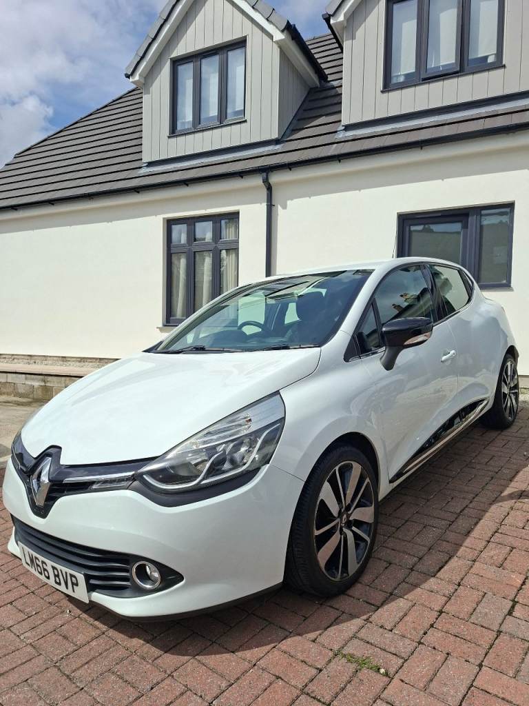 Renault, CLIO, Hatchback, 2016, Semi-Auto, 1461 (cc), 5 doors