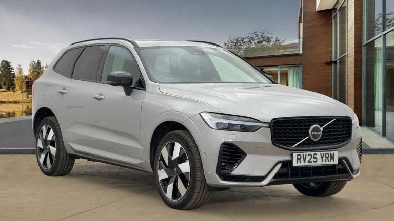2025 Volvo XC60 Ultra, T8 AWD Plug-in hybrid, Electric/Petrol, Dark ESTATE Petrol/Electric Hybrid...