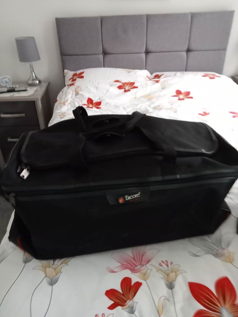 two luggage bags black large