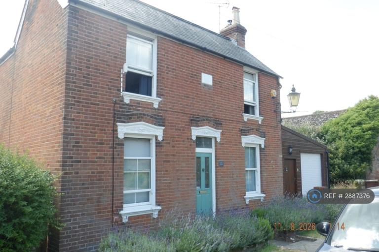 3 bedroom house in London Road, Faversham, ME13 (3 bed) (#2887376)