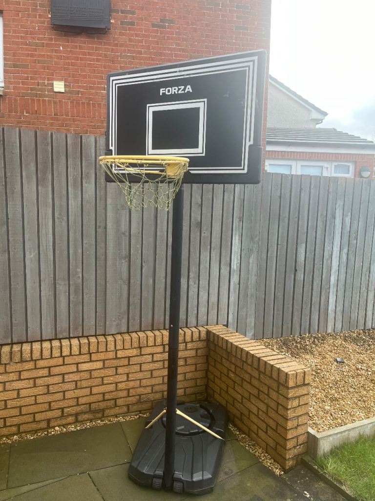 Forza basketball stand/net/two balls 