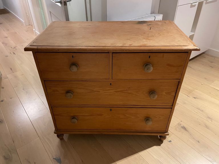 Antique Victorian pine Chest of Drawers