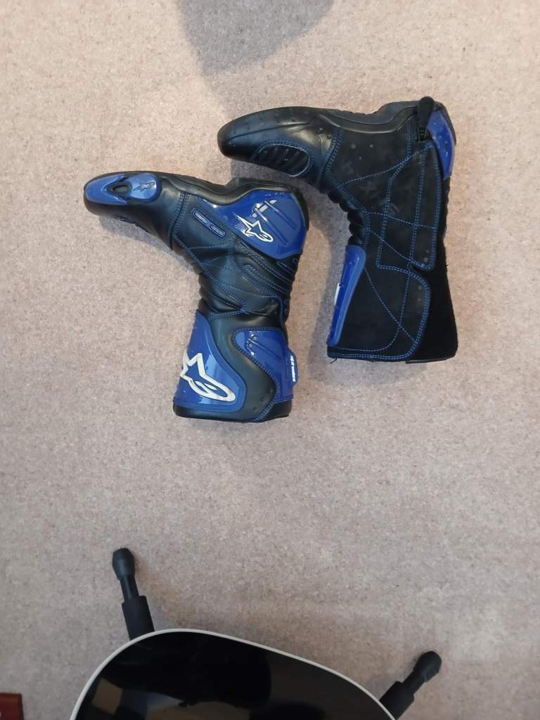 Motorcycle boots Alpinestars size 8