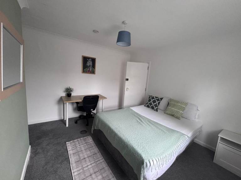 Beautiful double rooms in shared house