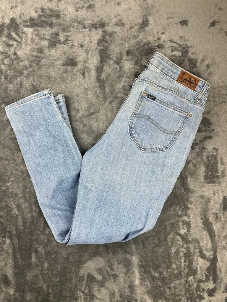 Lee Light Wash Slim Fit Skinny Leg Mid Rise Jeans - W32 L27