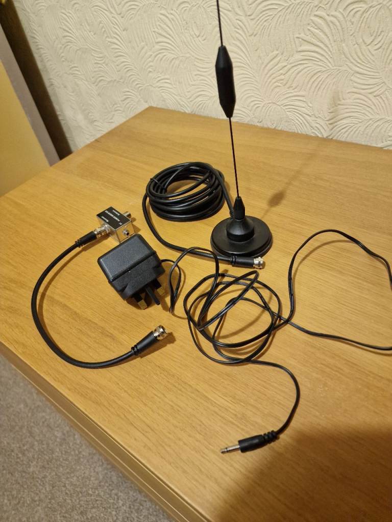 DAB Aerial With Signal Booster.