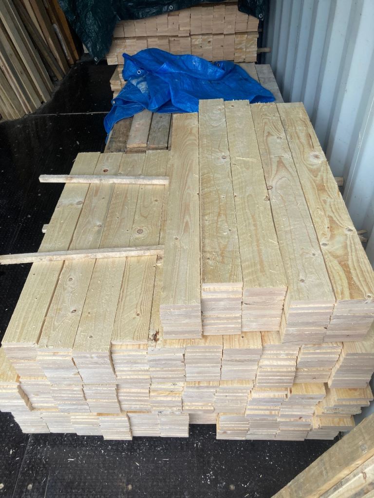 Wall cladding - pallet wood 