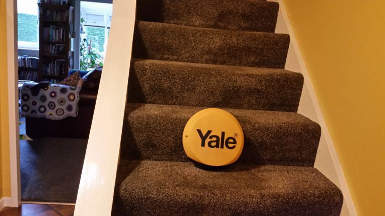 Yaĺe  dummy siren box
