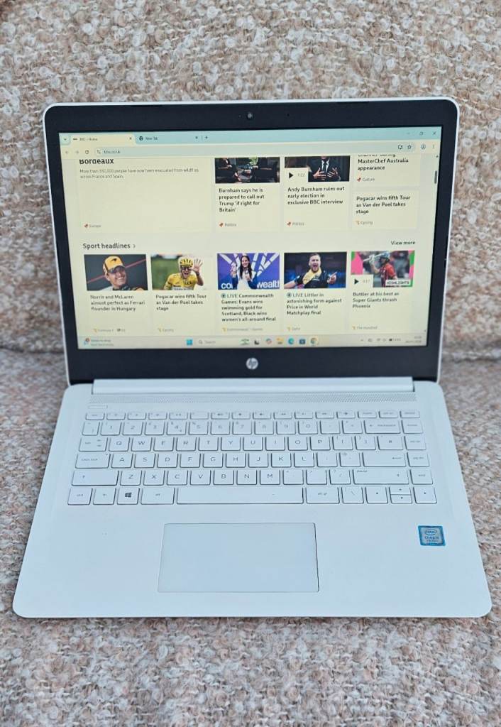 HP Laptop – White, Fantastic Condition,  Win 11