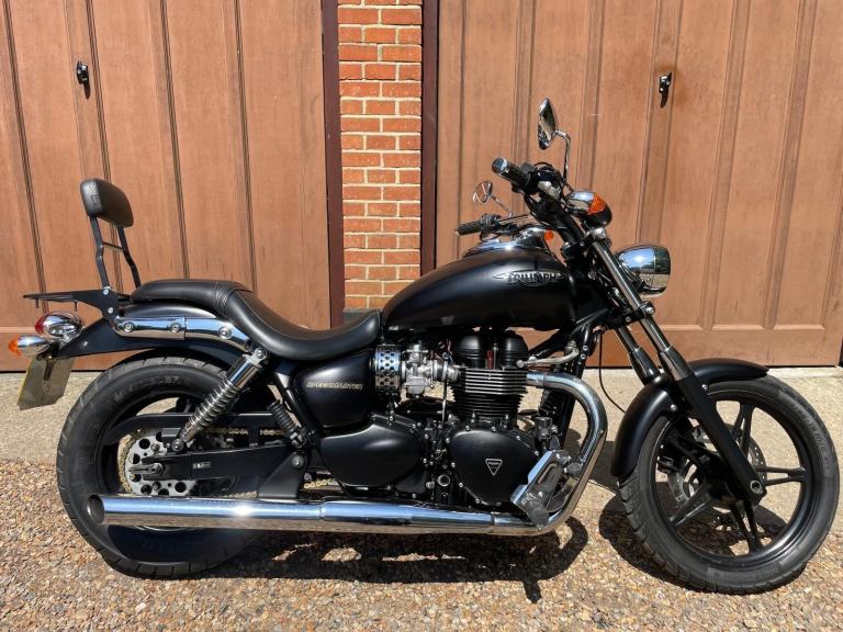 2012 TRIUMPH SPEEDMASTER 865