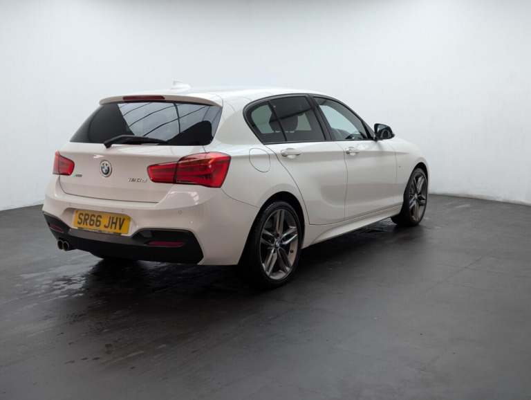 2016 BMW 1 Series 120d xDrive M Sport 5dr [Nav] Step Auto HATCHBACK DIESEL Automatic