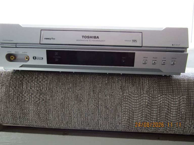 Toshiba VCR VHS Player – Silver, Good Condition
