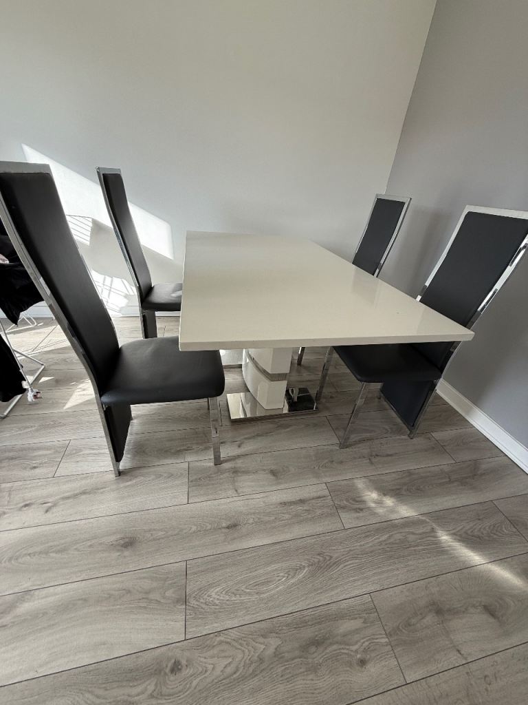 Dining Table & Chair (x4) set