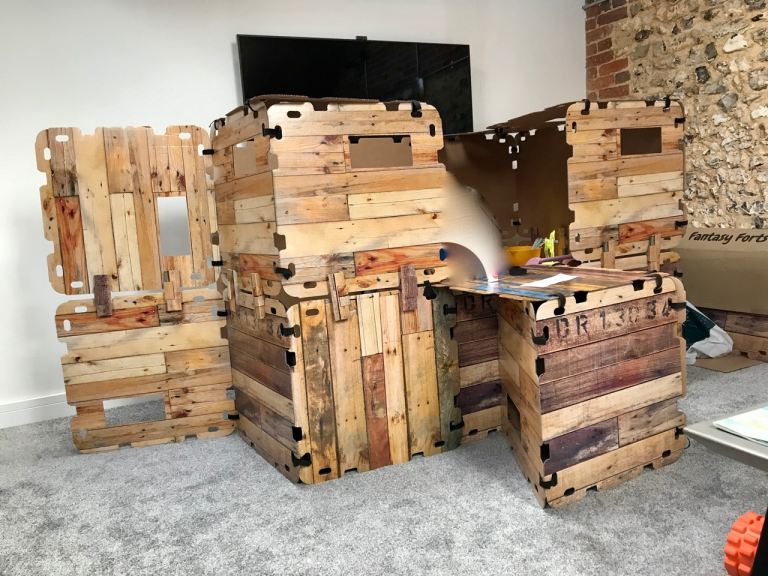 'Fantasy Forts' MEGA building set 