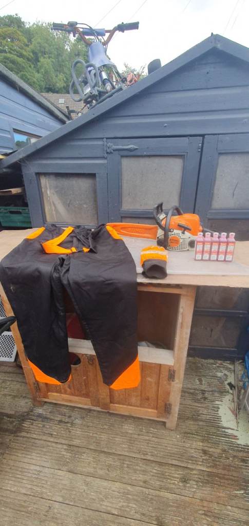 STIHL MS 170 Petrol Chainsaw +extras feel free to view 