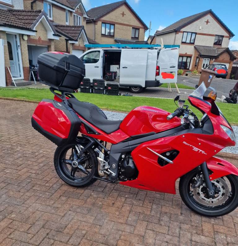 Triumph, SPRINT, 2011, 1050 (cc)