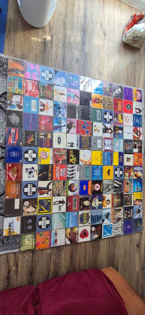 120 club dance single cds all in good condition 