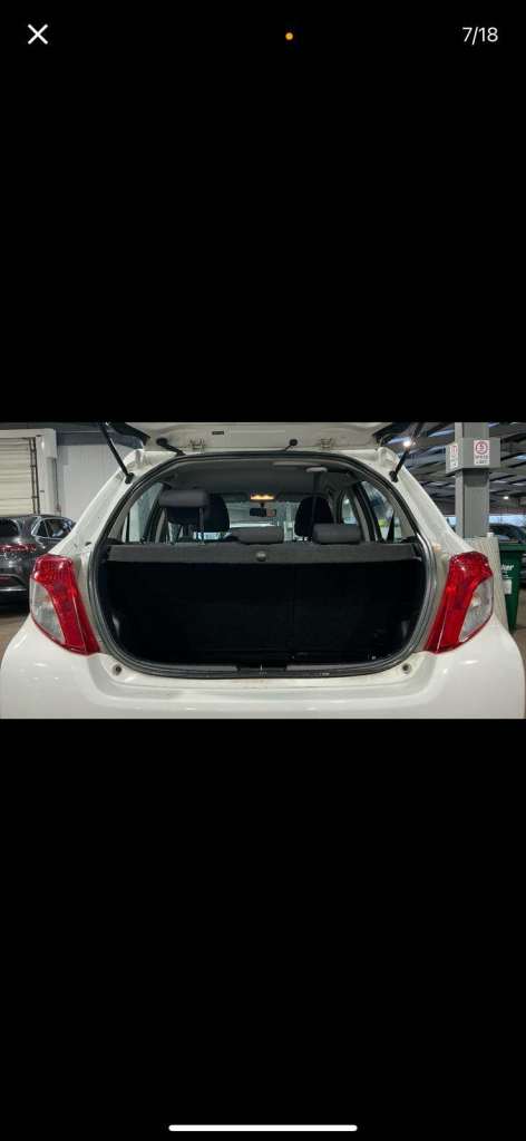 Toyota, YARIS, Hatchback, 2012, Manual, 1329 (cc), 5 doors