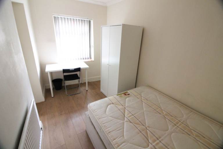 *INCL ALL BILLS* BEAUTIFUL DOUBLE ROOM FOR SINGLE PERSON - PARK ROYAL ACTON EALING WEMBLEY ALPERTON