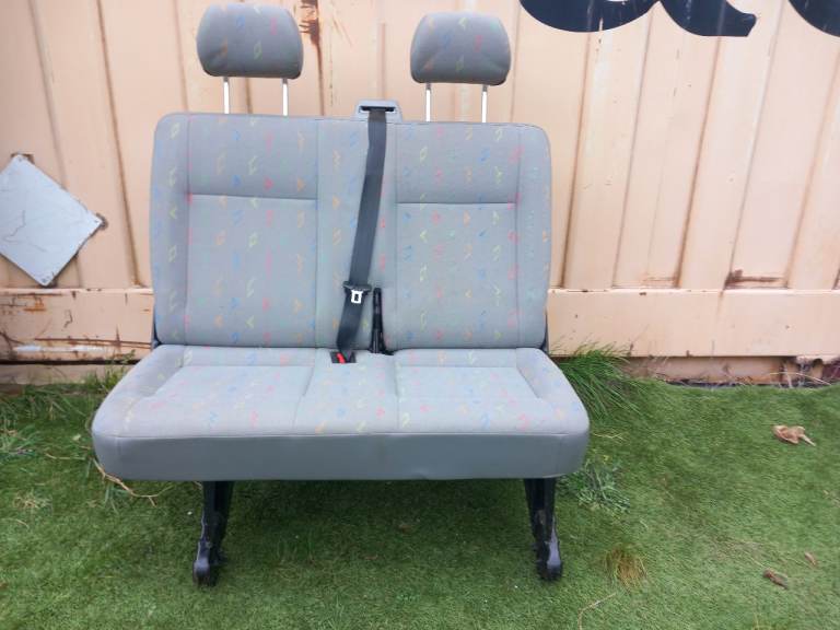 Double seat for a t5 transporter 