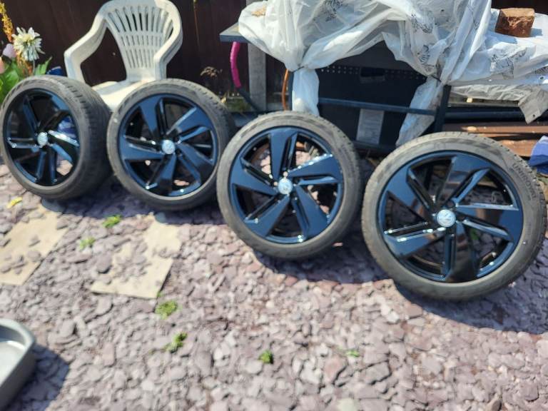 Volkswagon gti wheels and tyres