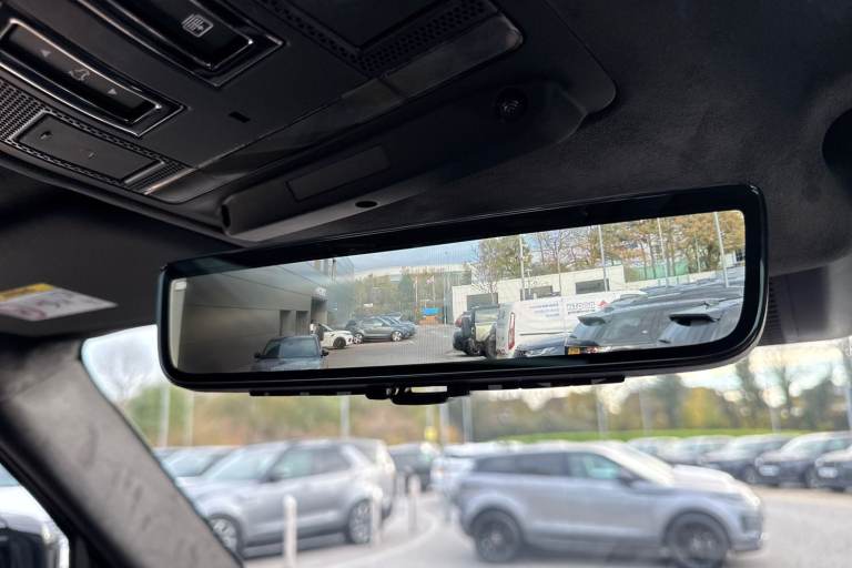 2025 Land Rover Defender 110 4.4 P635 V8 MHEV OCTA Auto 4WD Euro 6 (s/s) 5dr SUV Automatic