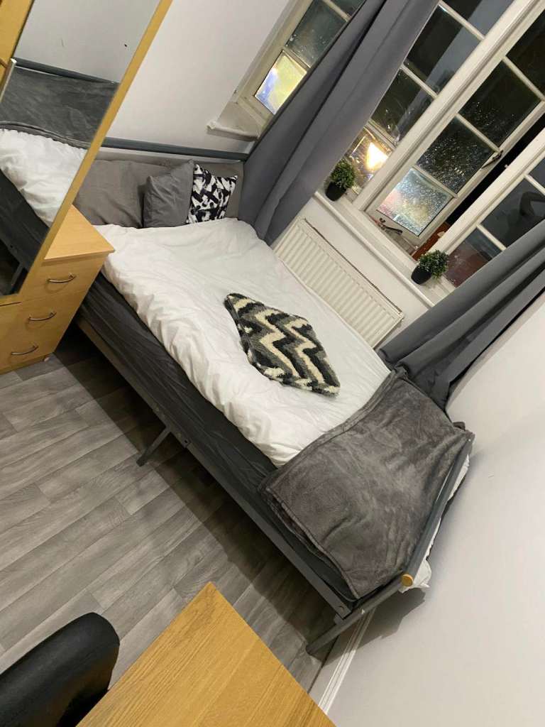 Room in a Shared House, The Mount, CV3