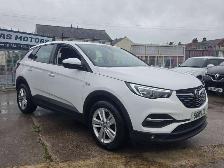 2018 Vauxhall Grandland X 1.2 Turbo SE Euro 6 (s/s) 5dr HATCHBACK Petrol Manual