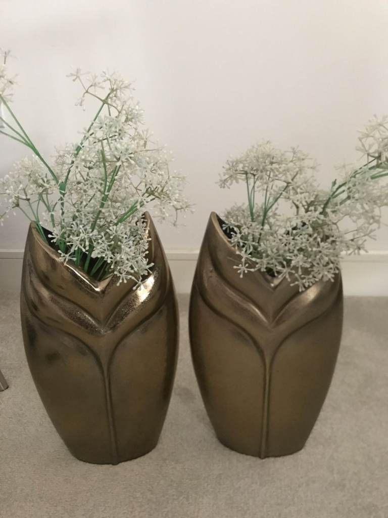 Pair of flower vases