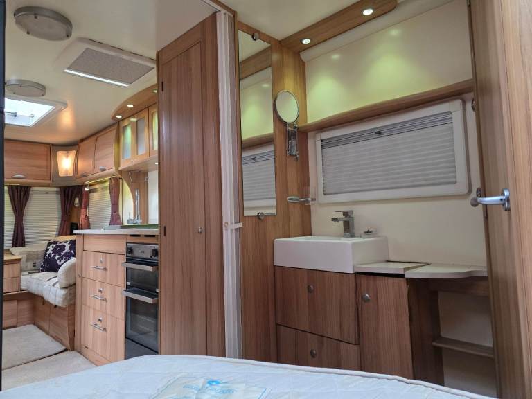 2011 bailey unicorn almeria fixed bed mover all season awning alde wet central heating