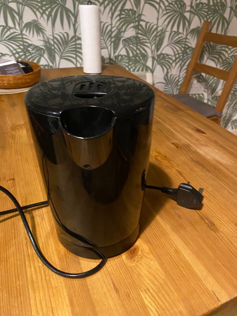 Black Electric Kettle – Good Condition