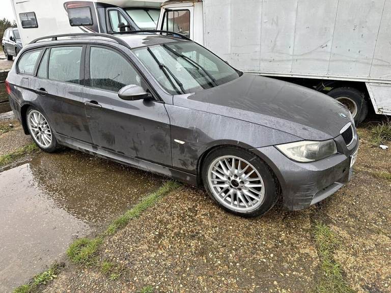 BMW E91 BREAKING 3 SERIES M SPORT