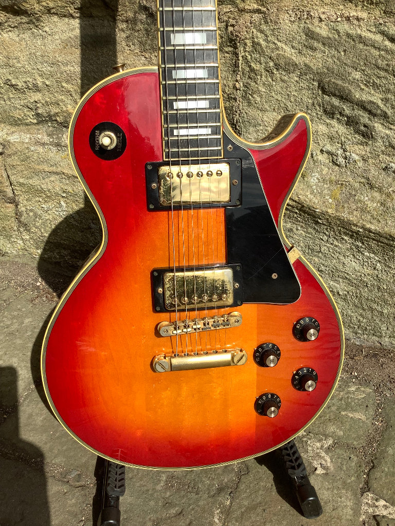 Yamaha SL-700C, Les Paul style guitar, in Sunburst 1978