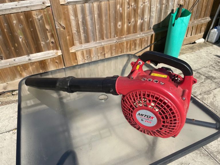 Mitox petroleum leaf blower 