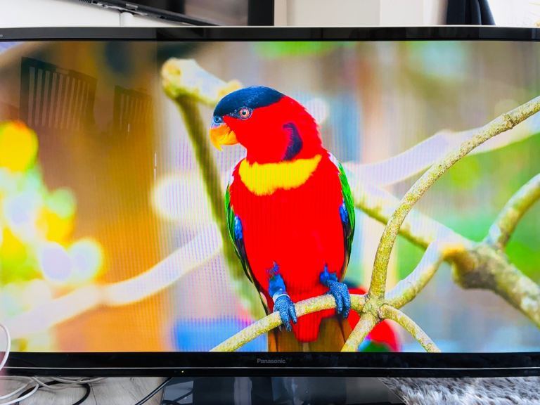 50 inch PANASONIC VIERA SMART PLASMA 3D UHD 1080p TX-P50GT50B