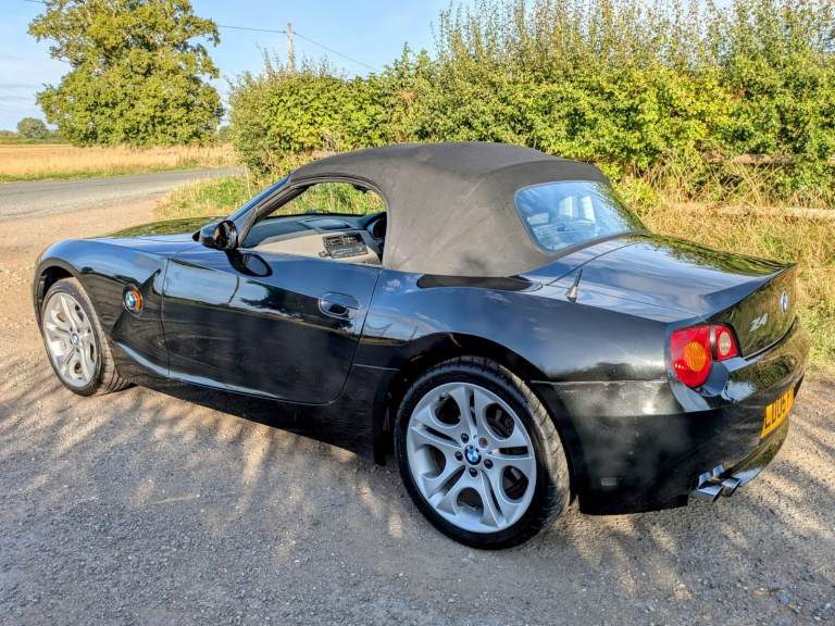2004 BMW Z4 3.0i manual with LSD