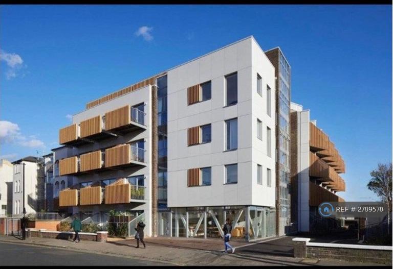 1 bedroom flat in Paxton House, London, SE25 (1 bed) (#2789578)