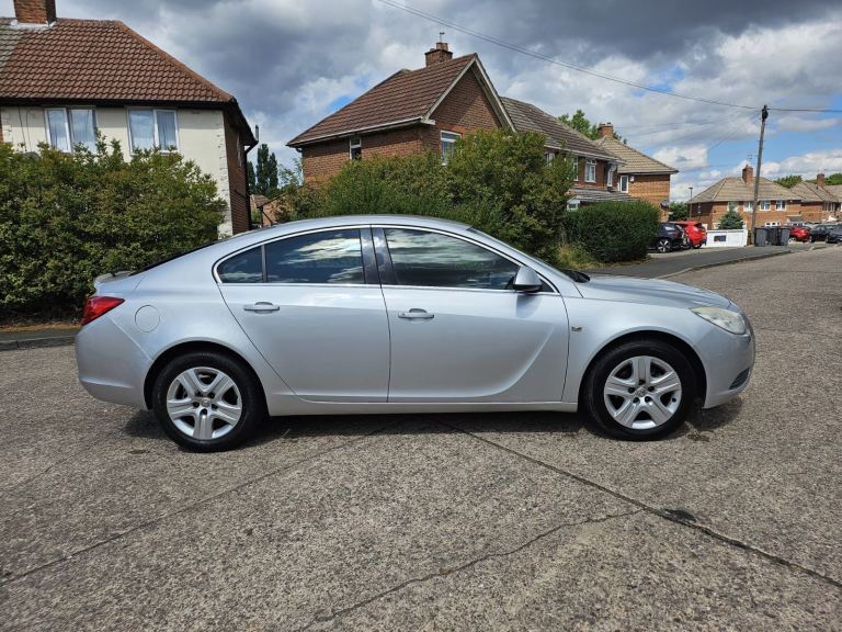 Vauxhall Insignia 1.8 petrol 2009 FSH/New Cambelt done bargain £995