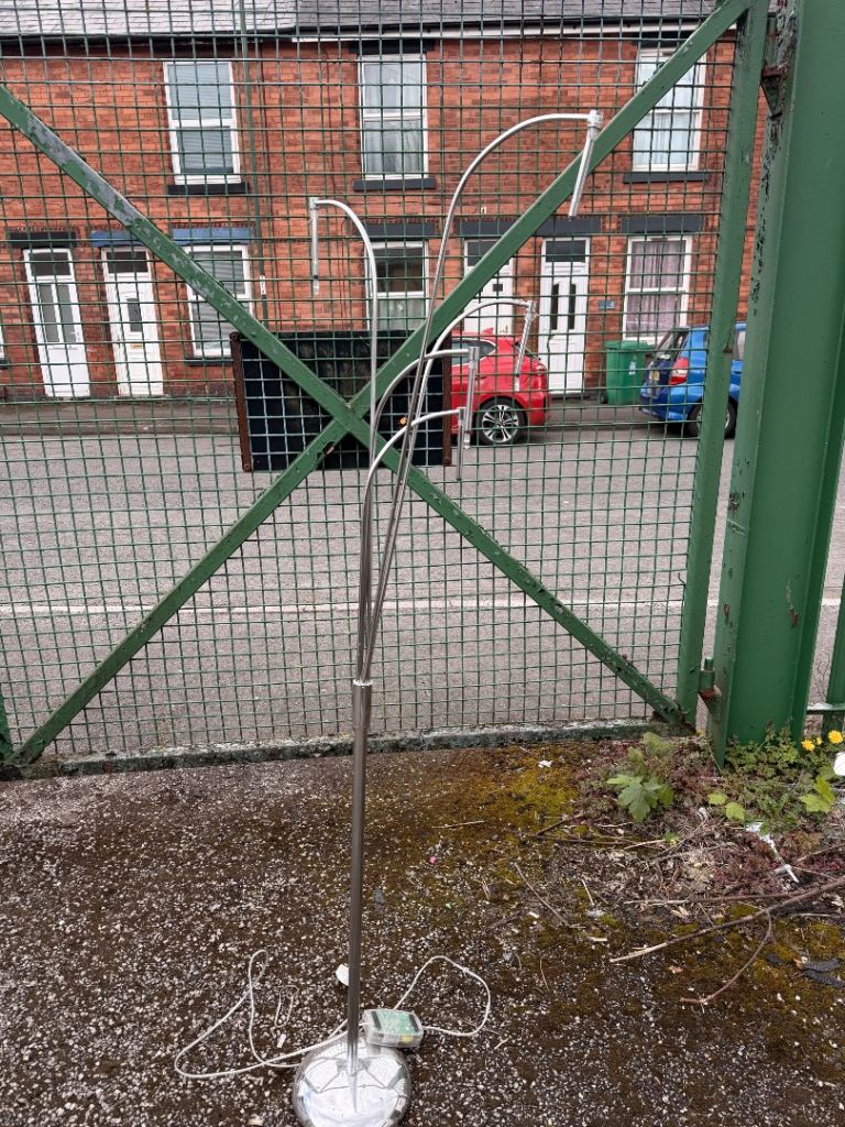 Silver Floor Lamp with Multiple Arms – Good  Condition