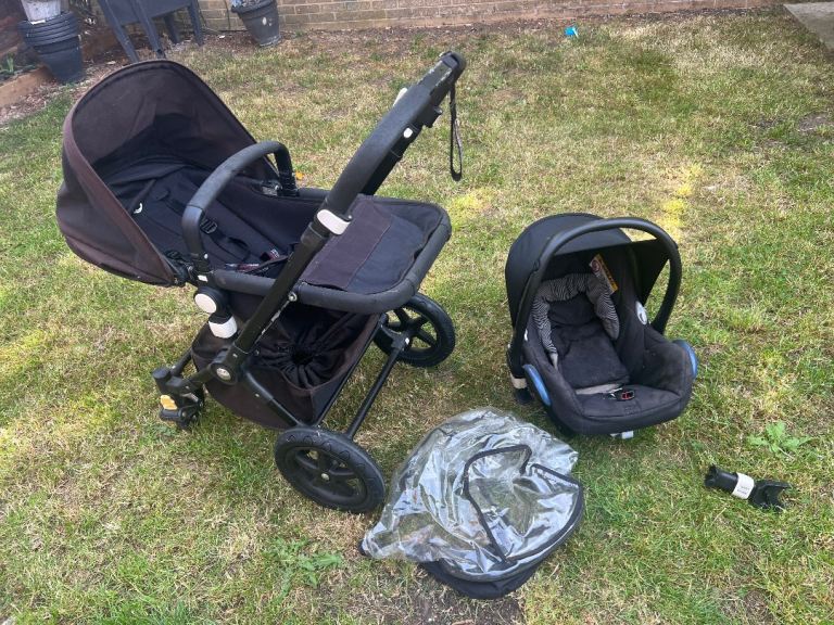 Bugaboo Cameleon 3 with rain cover carseat