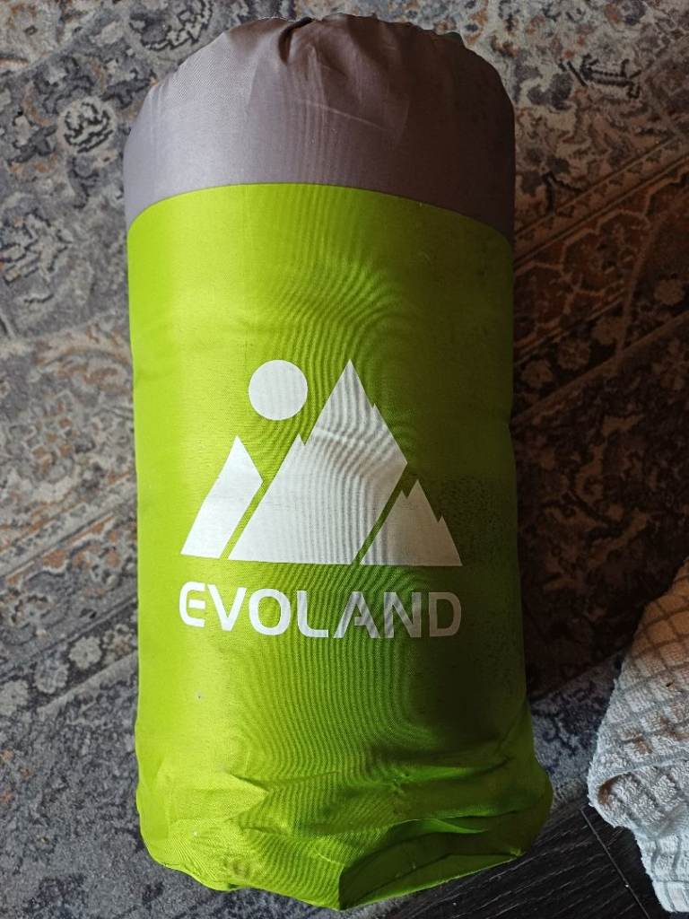 Evolve self inflating mattress 