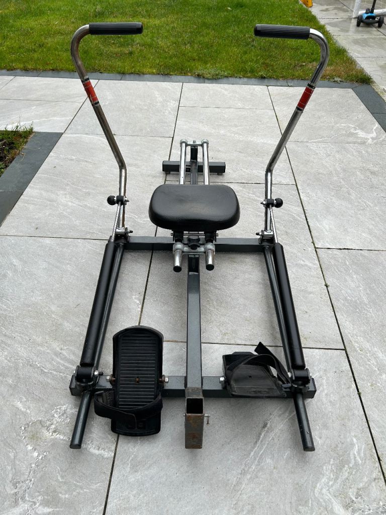 Rowing machine 