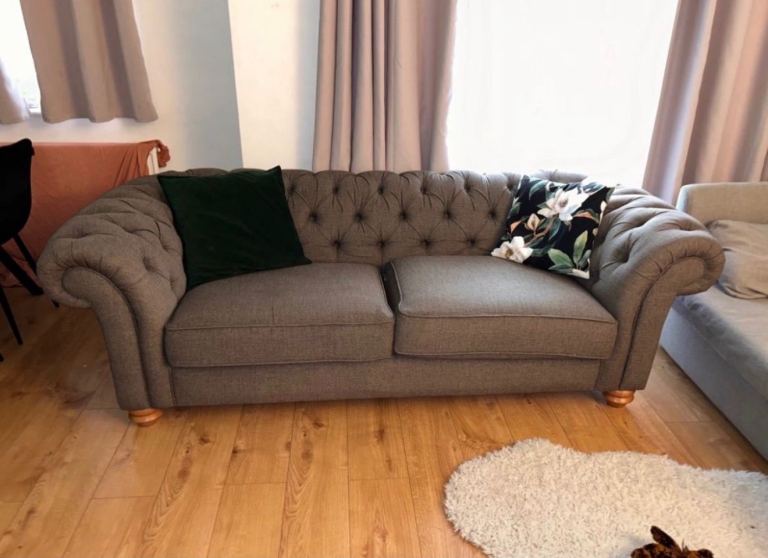 Chesterfield sofa 