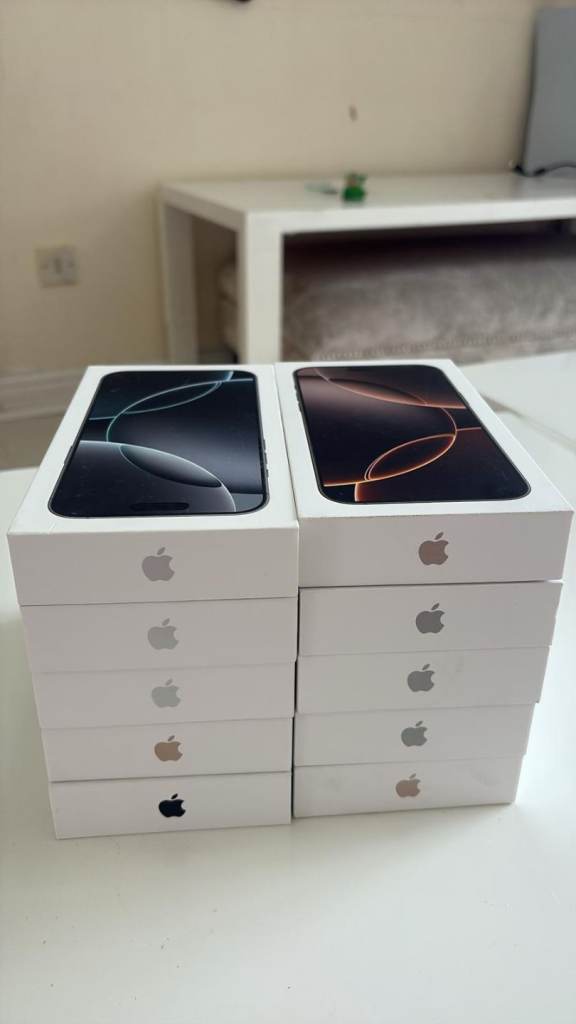 Iphone 16 pro 128gb £600 256gb like new £650 512gb £700 unlocked with Apple warranty
