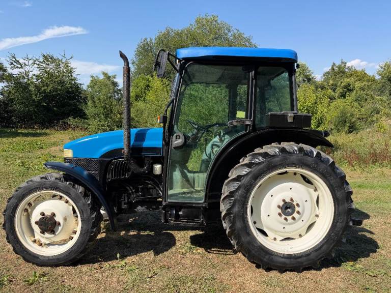 NEW HOLLAND TN55S 4WD TRACTOR, LOW HOURS ** WATCH VIDEO ** 55HP ** 2796 Hours ** Delivery 