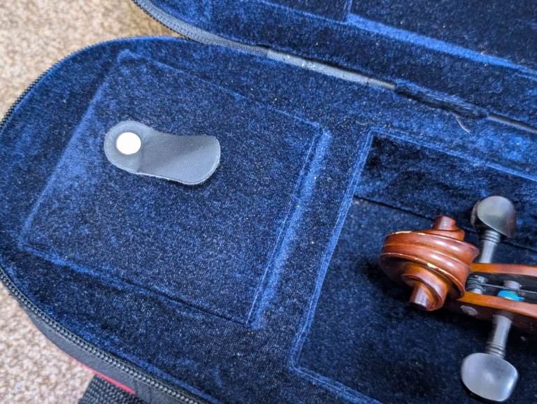 1/2 Size Violin with Bow and Hard Case – Good Condition